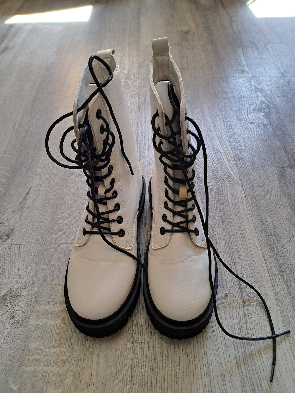 White Lace-Up Ankle Combat Boots with Black Soles